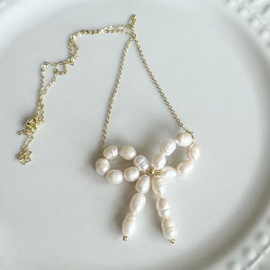 Fresh Pearl Bow Necklace I-23