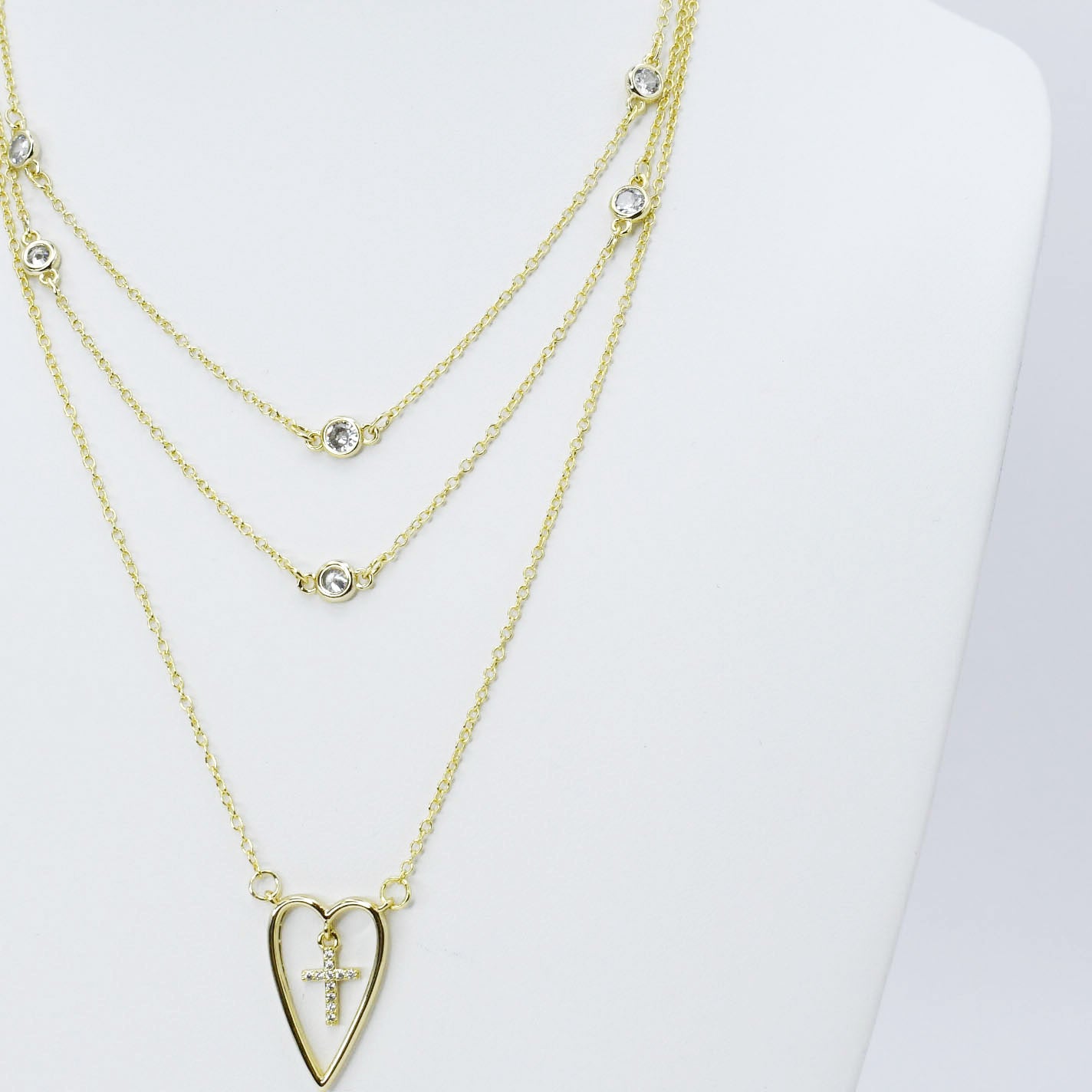 dainty gold necklace, layered design, boutique wholesale, womens accessories, statement piece, trendy style, waterproof, hypoallergenic, tarnish free