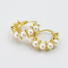 Load image into Gallery viewer, Grape Pearl Hoops F31
