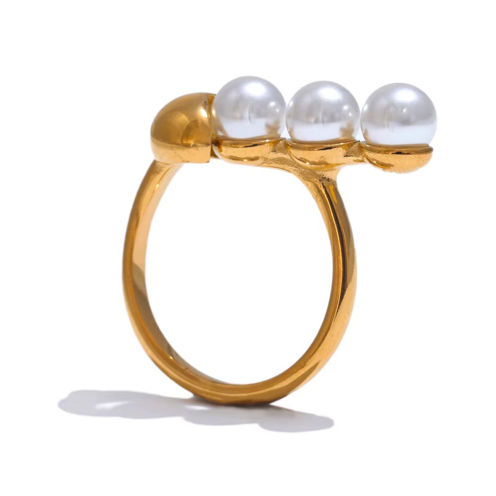 The Pearl Row Waterproof Ring