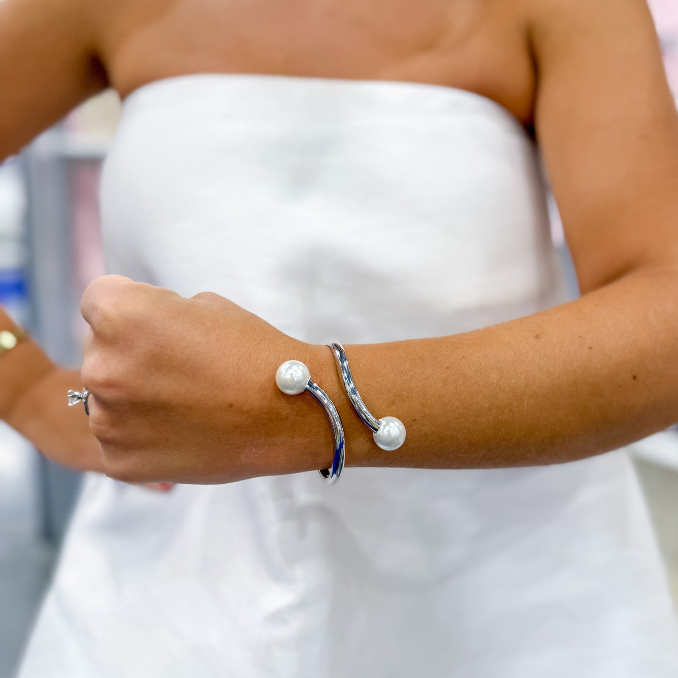 Kind of a Moment Double Pearl Bangle