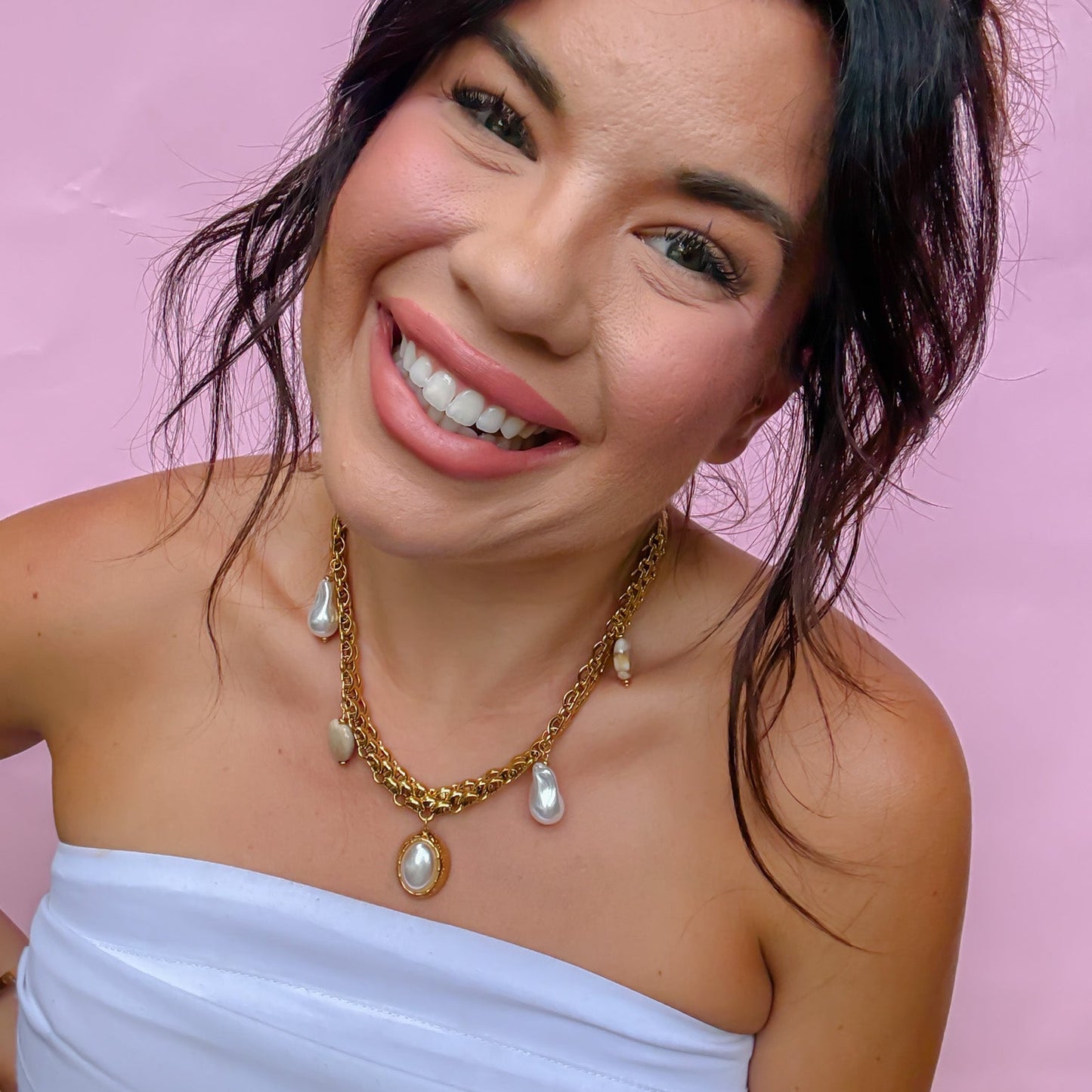 Gold chunky chain necklace, oval pearl pendant, dangling pearl and resin charms, statement accessory, trendy boutique jewelry, waterproof, hypoallergenic, tarnish free, wholesale fashion necklace