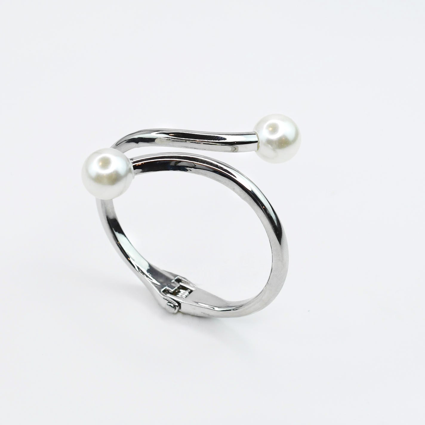 Kind of a Moment Double Pearl Bangle