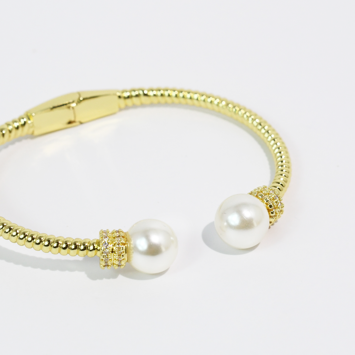 Pearl Serenity Gold Bangle