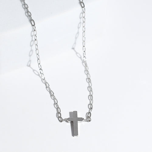 premium silver necklace crafted for everyday wear, offering a dainty handcrafted style with a waterproof, hypoallergenic, tarnish free finish, ideal for minimal modern jewelry lovers, available as wholesale for boutiques