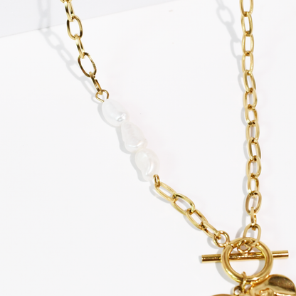 A Pearly Love Waterproof Necklace