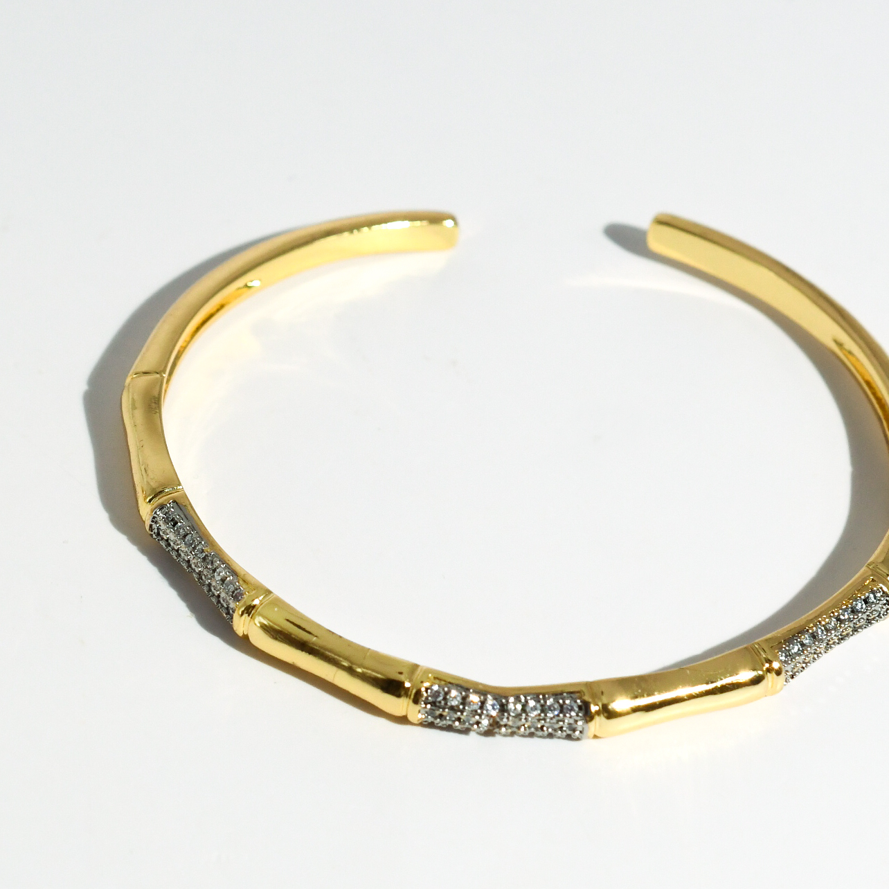 Modern bangle bracelet, Stylish minimalist bracelet, Sleek contemporary bangle, Polished chic bracelet, Clean modern bangle, Elegant simple bracelet, Smooth stylish bangle, Classic modern bracelet, Trendy sleek bangle, Refined minimalist bracelet, Contemporary chic bangle, Versatile modern bracelet