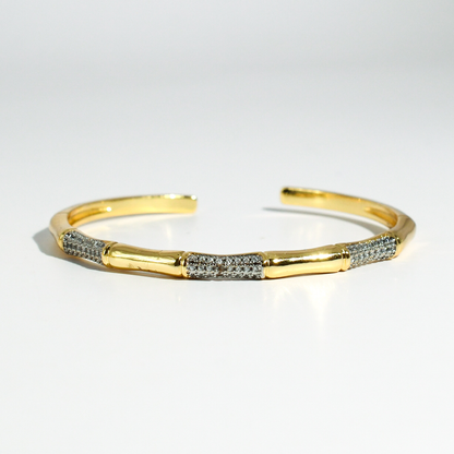 Modern bangle bracelet, Stylish minimalist bracelet, Sleek contemporary bangle, Polished chic bracelet, Clean modern bangle, Elegant simple bracelet, Smooth stylish bangle, Classic modern bracelet, Trendy sleek bangle, Refined minimalist bracelet, Contemporary chic bangle, Versatile modern bracelet