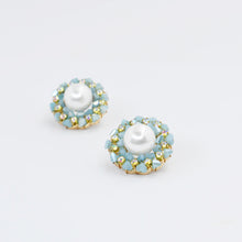 Load image into Gallery viewer, Blue Pearl Glam Stud D56
