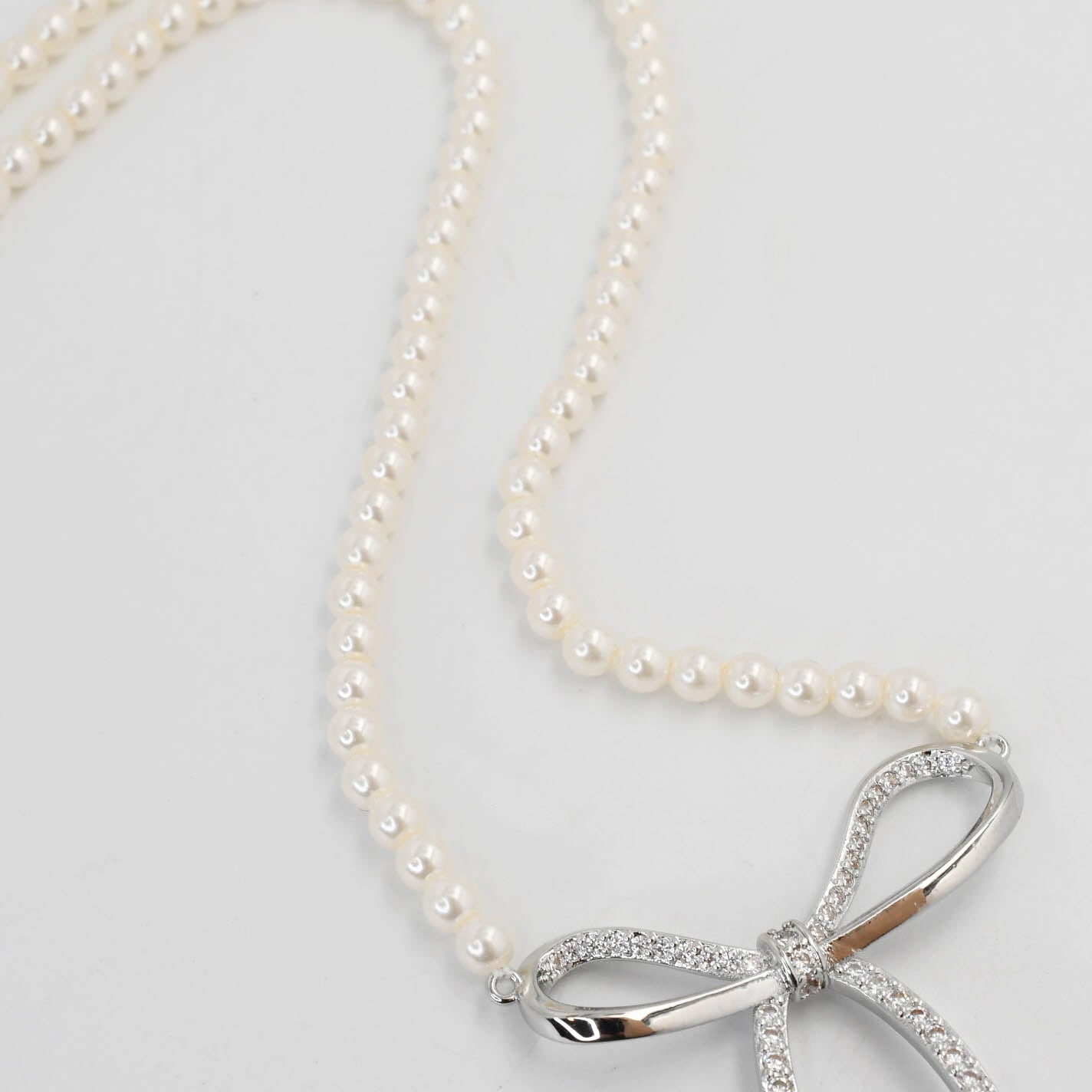 Bow Tie Silver Necklace J14