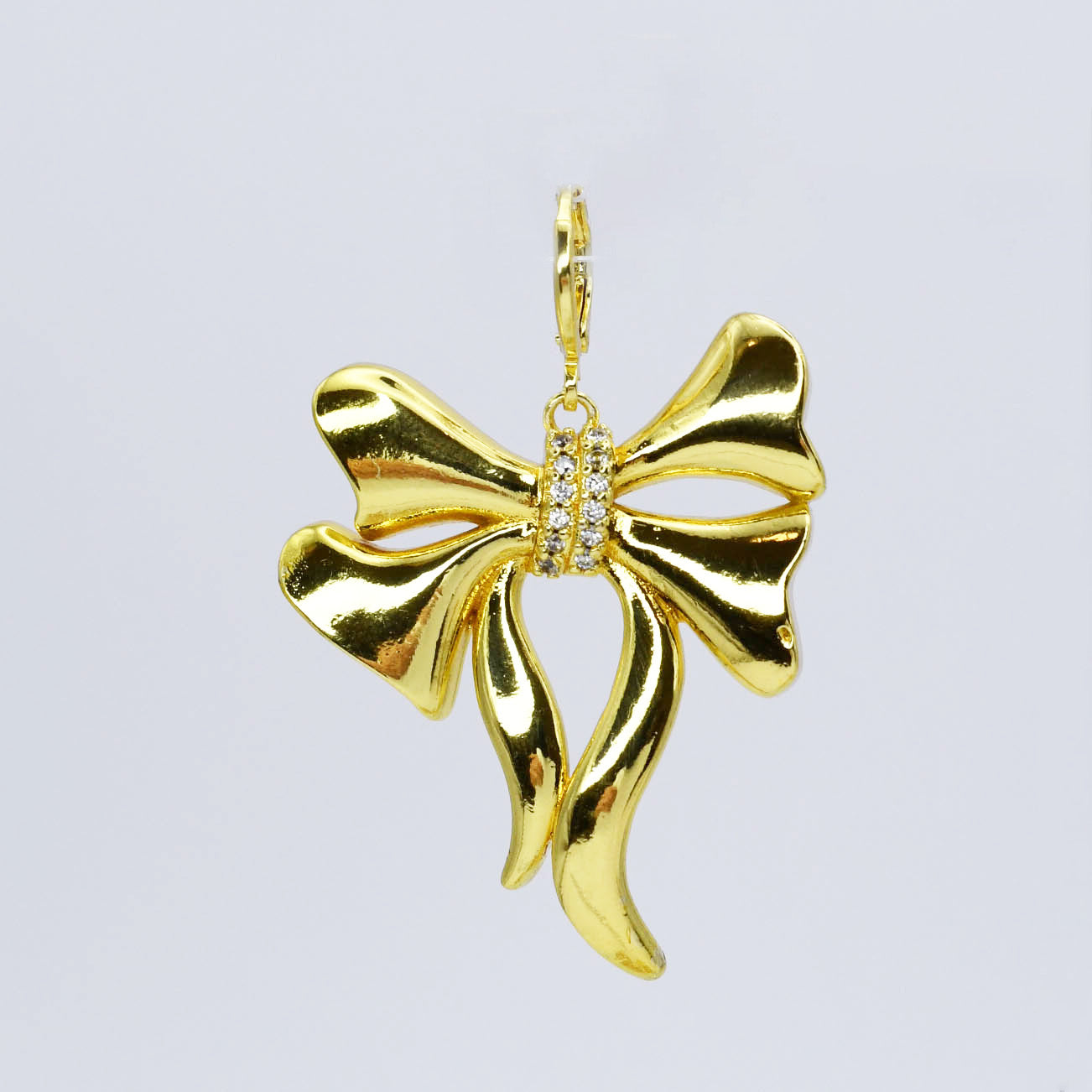 Chic Bow Charm