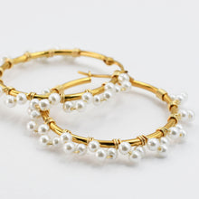 Load image into Gallery viewer, Chic Pearl Hoop Small F3
