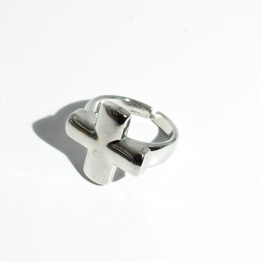 Chunky Cross Ring Silver