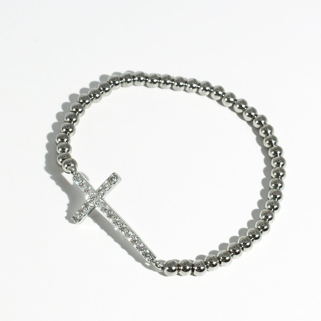 colorful gemstone jewelry, beaded fashion bracelet, gold or silver tone accessory, handcrafted beaded piece, trendy boho chic jewelry, vibrant statement wristwear, artisan handmade design, everyday stackable accessory, fashion jewelry for women, premium jewelry gift idea, boutique style wristwear, elevated modern jewelry