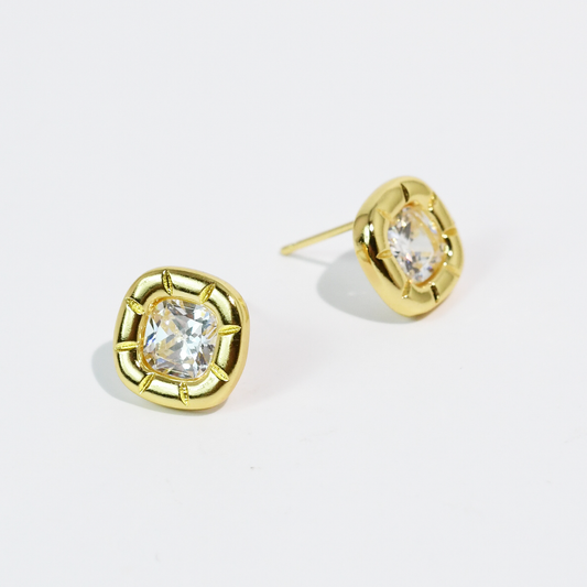 Cushion Luxe Gold Stud