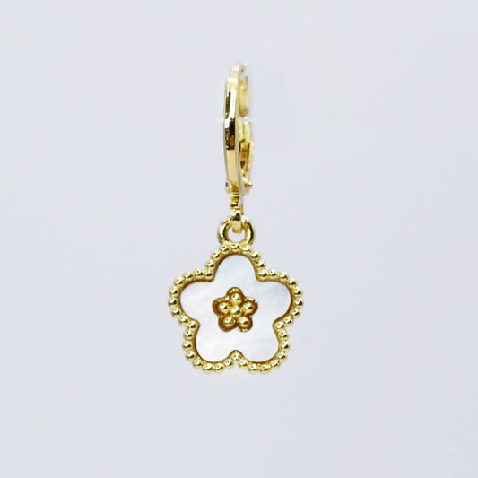 Cute Flower Gold Charm CH-114