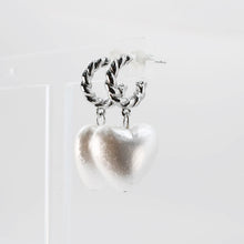 Load image into Gallery viewer, Darling Pearl Silver C28
