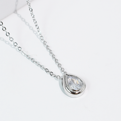 Drop of Love Necklace Silver