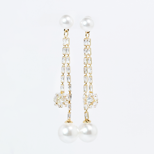 Drop Pearls Earring