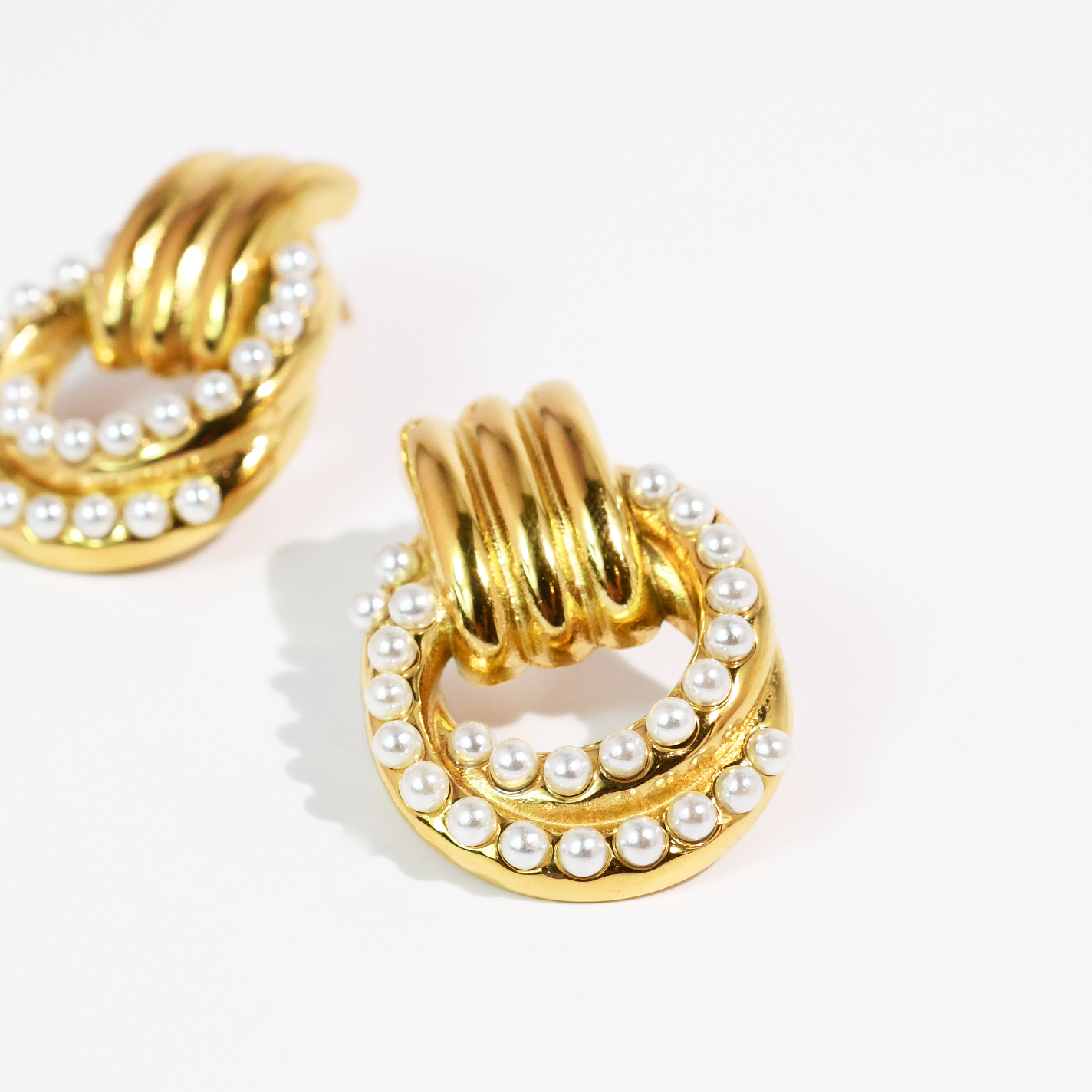 Gilded Pearl Stud Waterproof