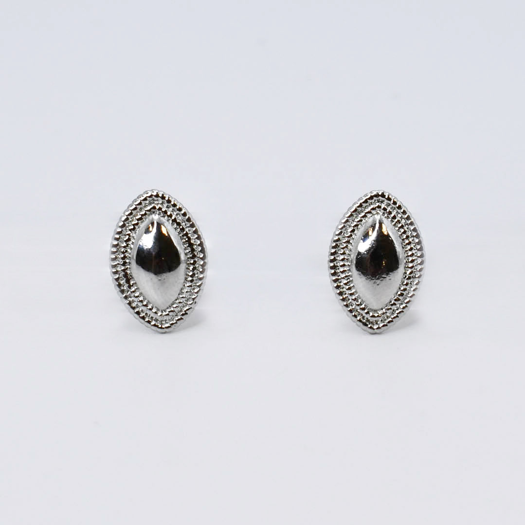 Glint Gem Silver Stud A33