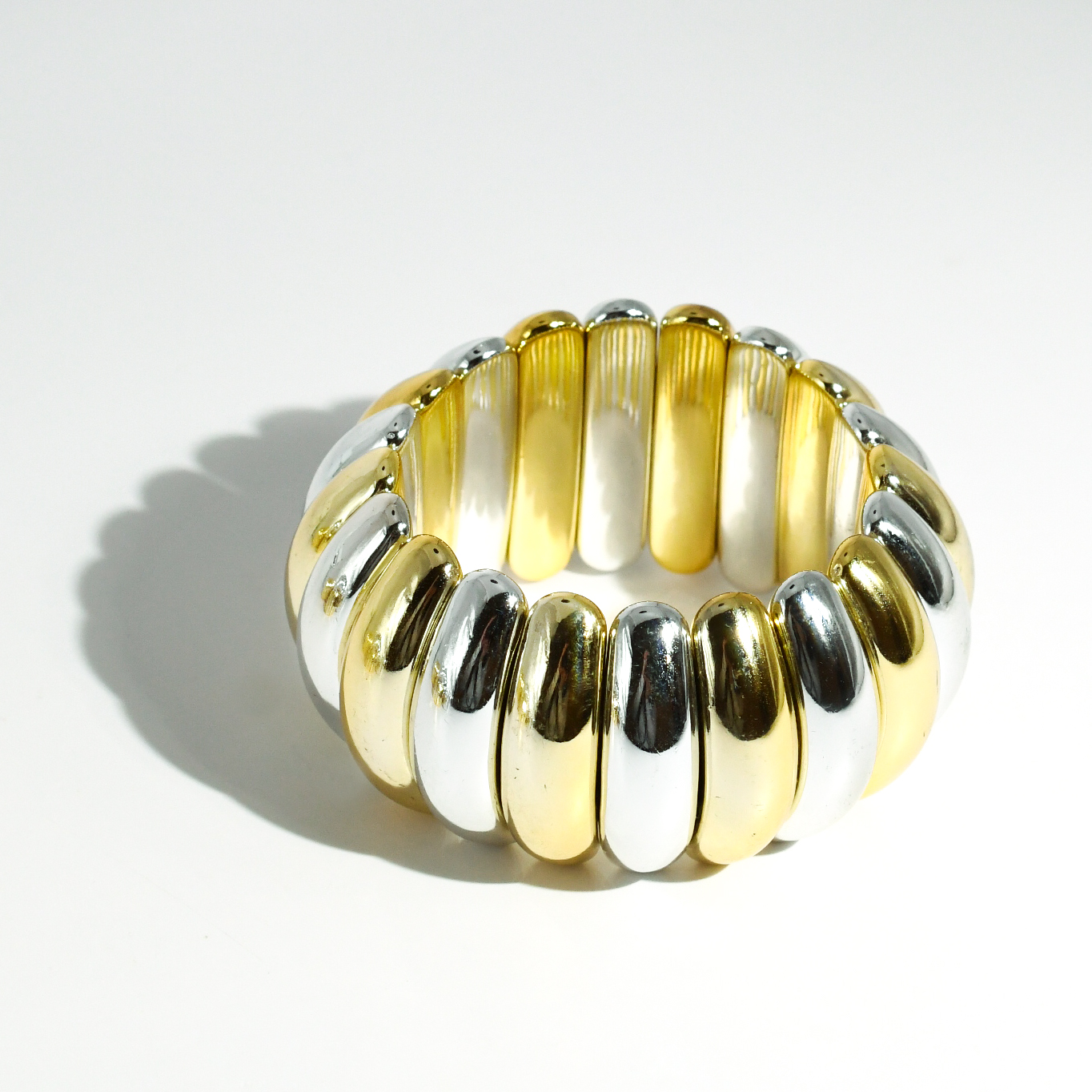 Modern bangle bracelet, Stylish minimalist bracelet, Sleek contemporary bangle, Polished chic bracelet, Clean modern bangle, Elegant simple bracelet, Smooth stylish bangle, Classic modern bracelet, Trendy sleek bangle, Refined minimalist bracelet, Contemporary chic bangle, Versatile modern bracelet