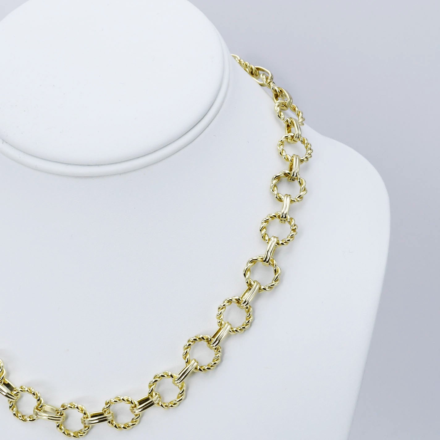 Gold Circle Chain Link Necklace M6