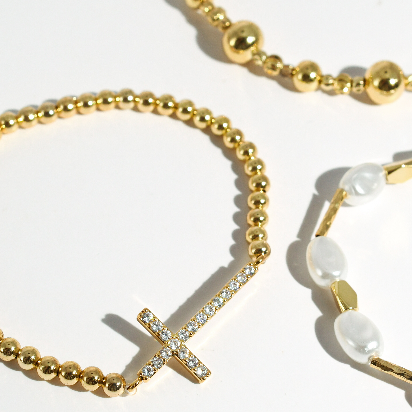 colorful gemstone jewelry, beaded fashion bracelet, gold or silver tone accessory, handcrafted beaded piece, trendy boho chic jewelry, vibrant statement wristwear, artisan handmade design, everyday stackable accessory, fashion jewelry for women, premium jewelry gift idea, boutique style wristwear, elevated modern jewelry