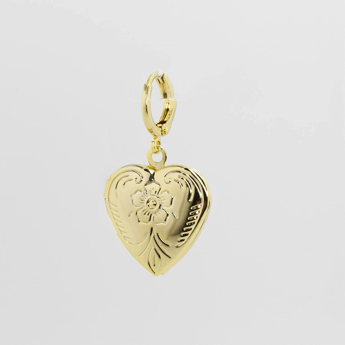 Holding Memory Heart Charm CH-243