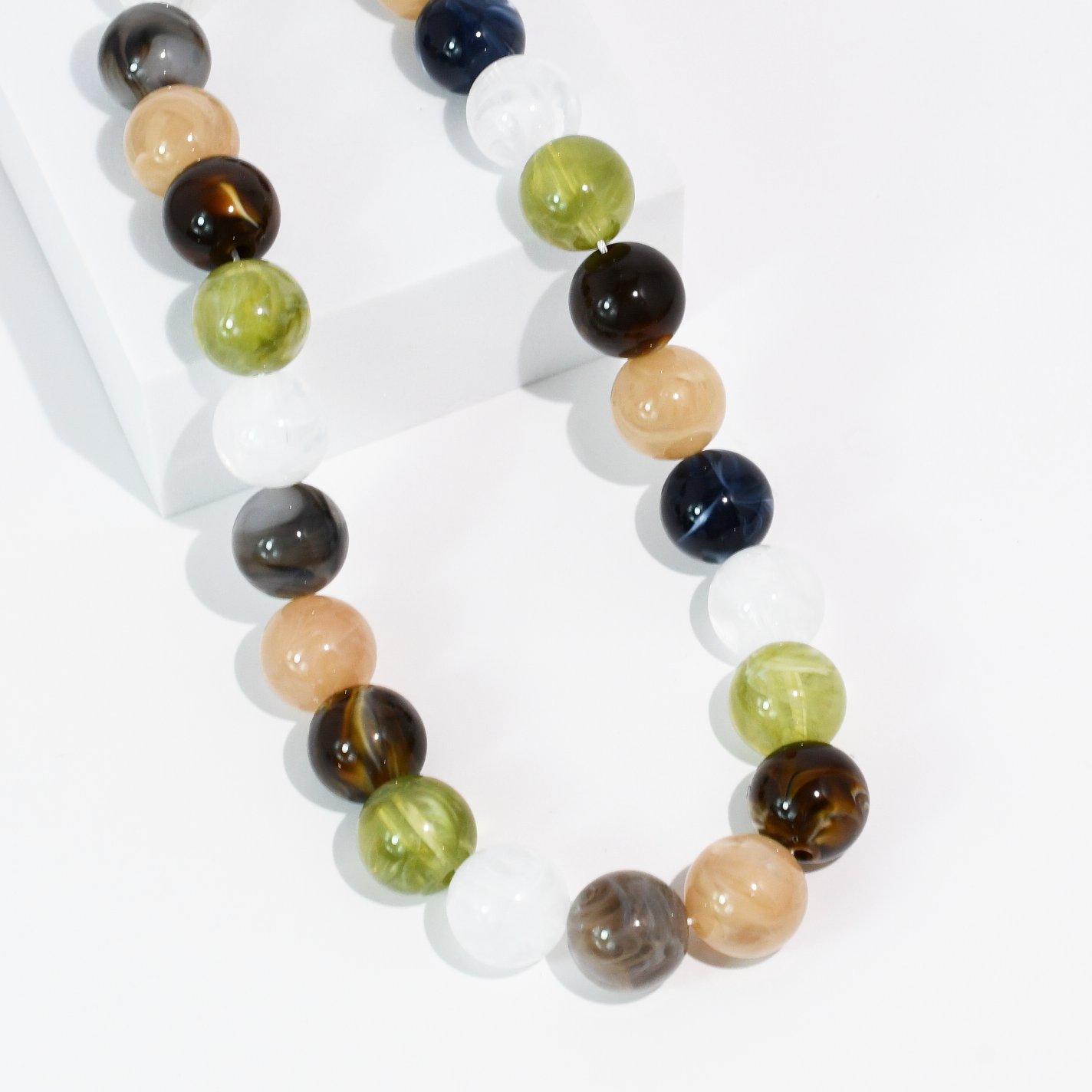 Pop Of Joy Olive Mix Necklace
