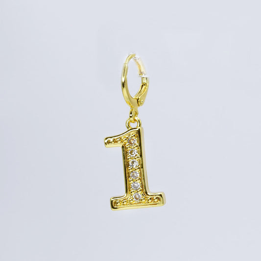 One Gold Charm CH-296