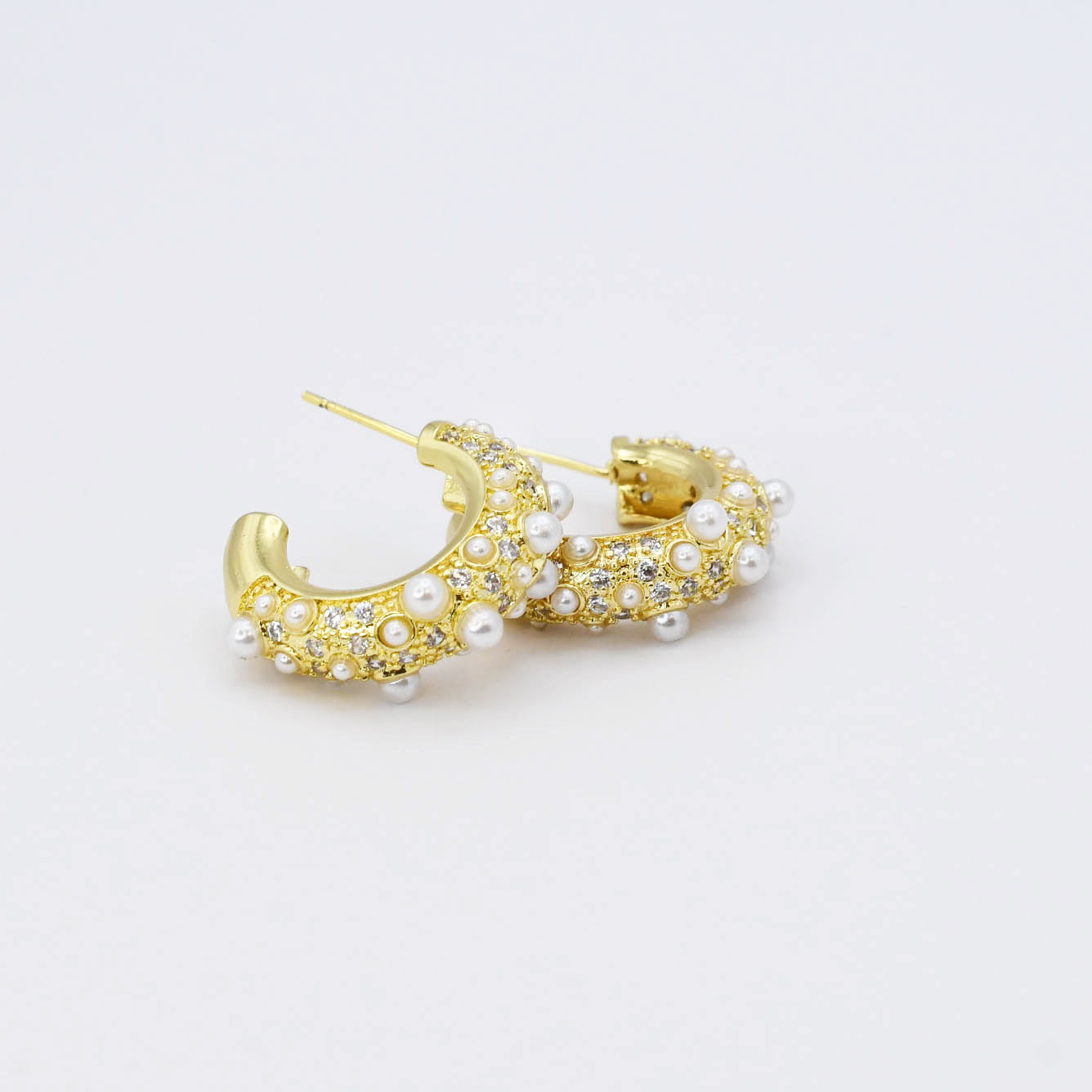 Pearl Crystal Gold Hoop F15