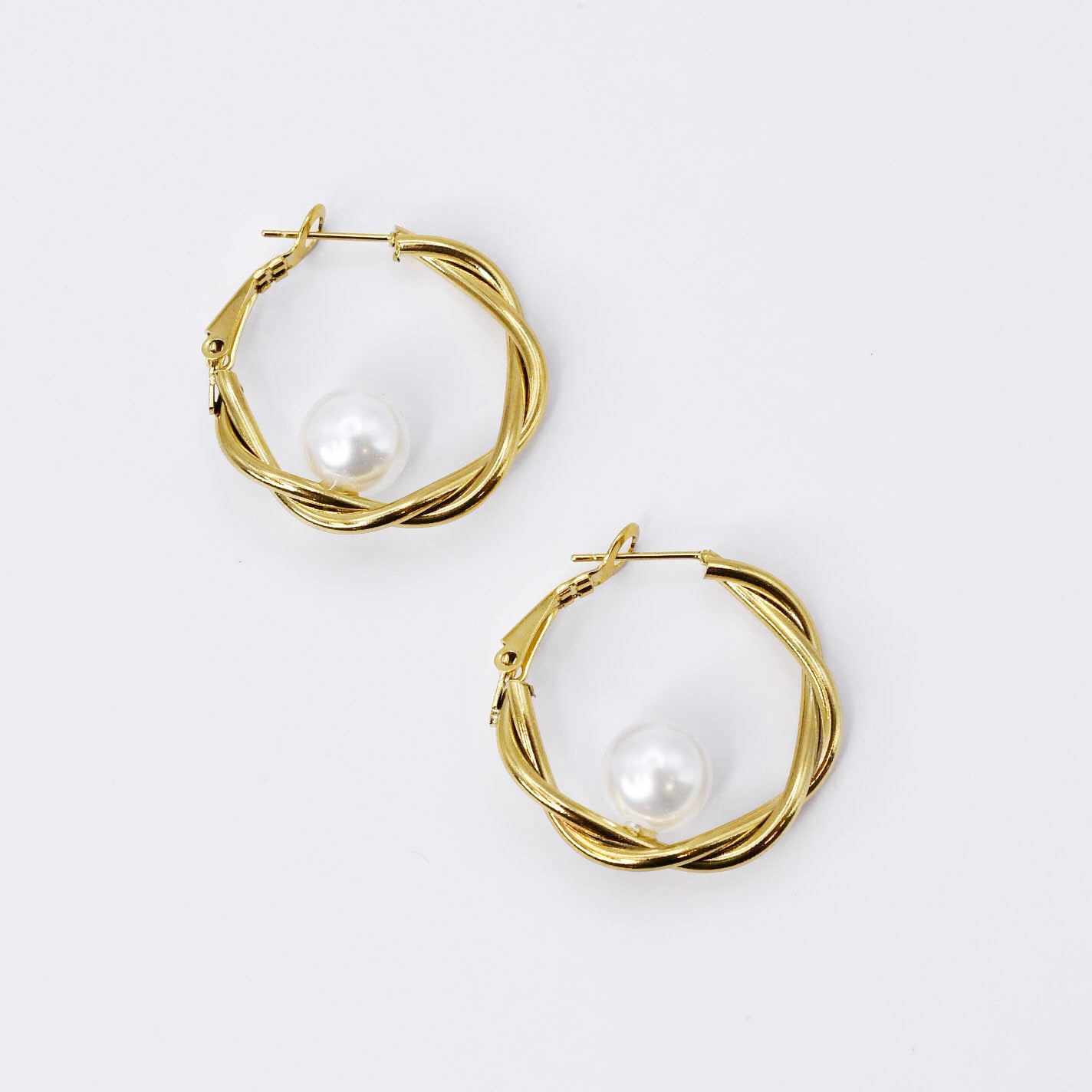 Pearl Embrace Hoop