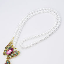 Load image into Gallery viewer, Pearl of Wings Necklace C-27
