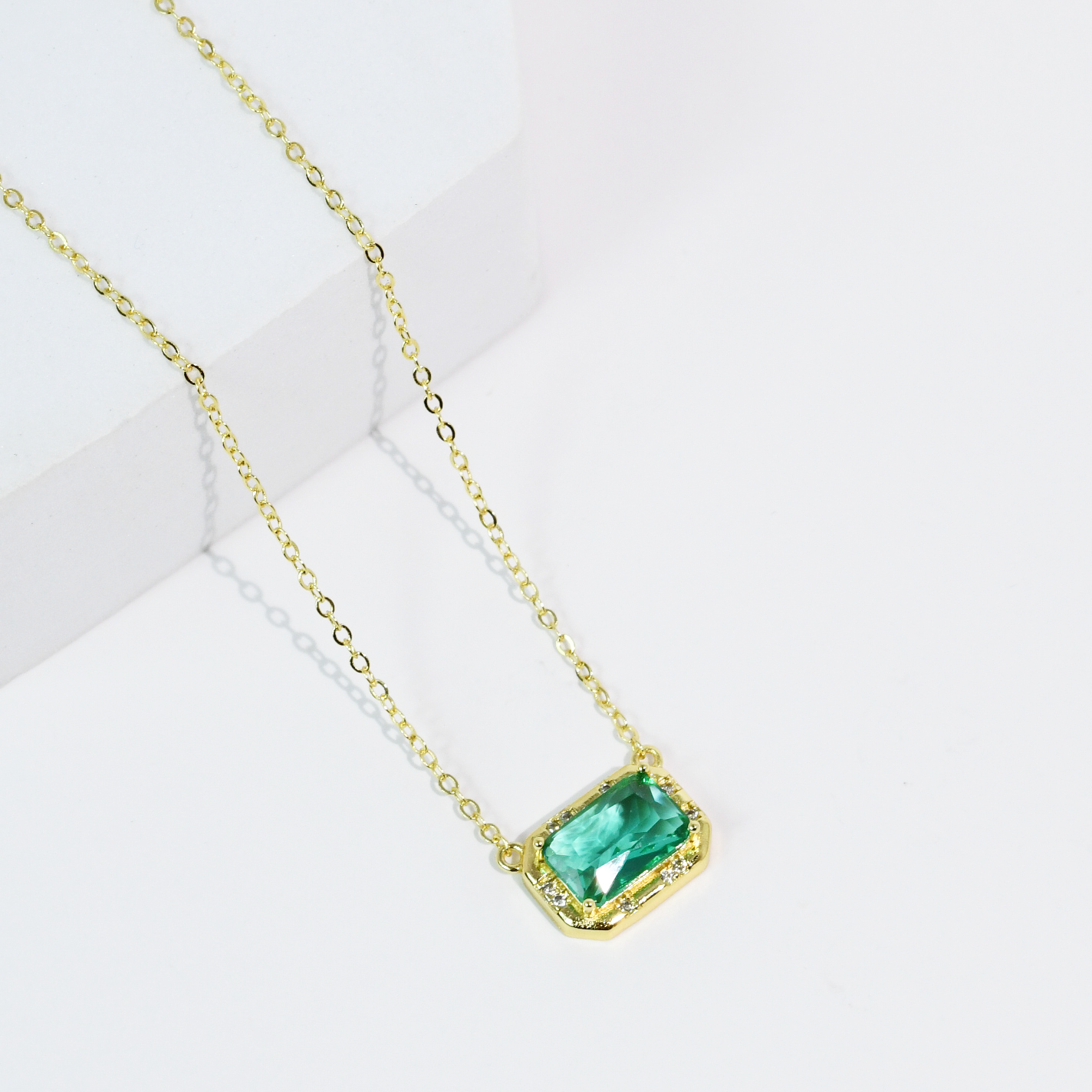 Pretty Gem Necklace