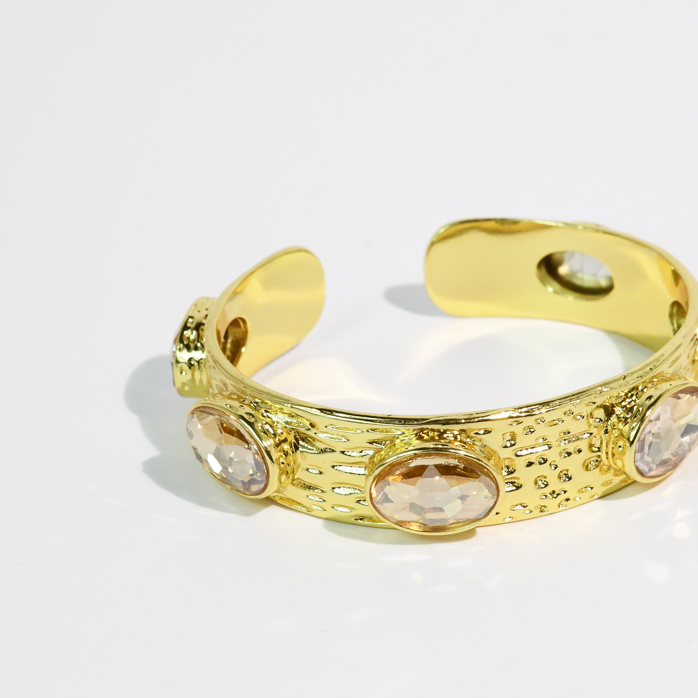 Queen Glow Bangle