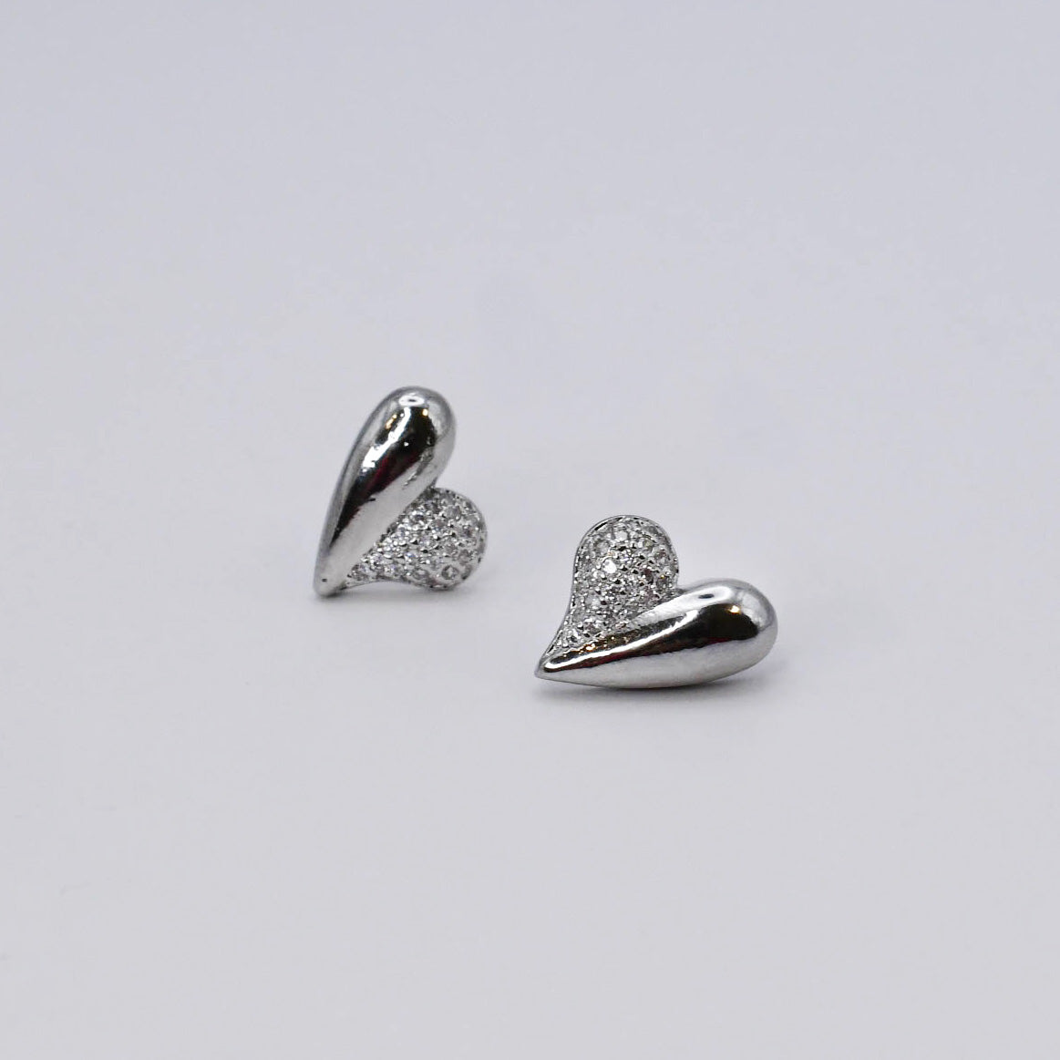 Rosy Hearts Silver Stud E31