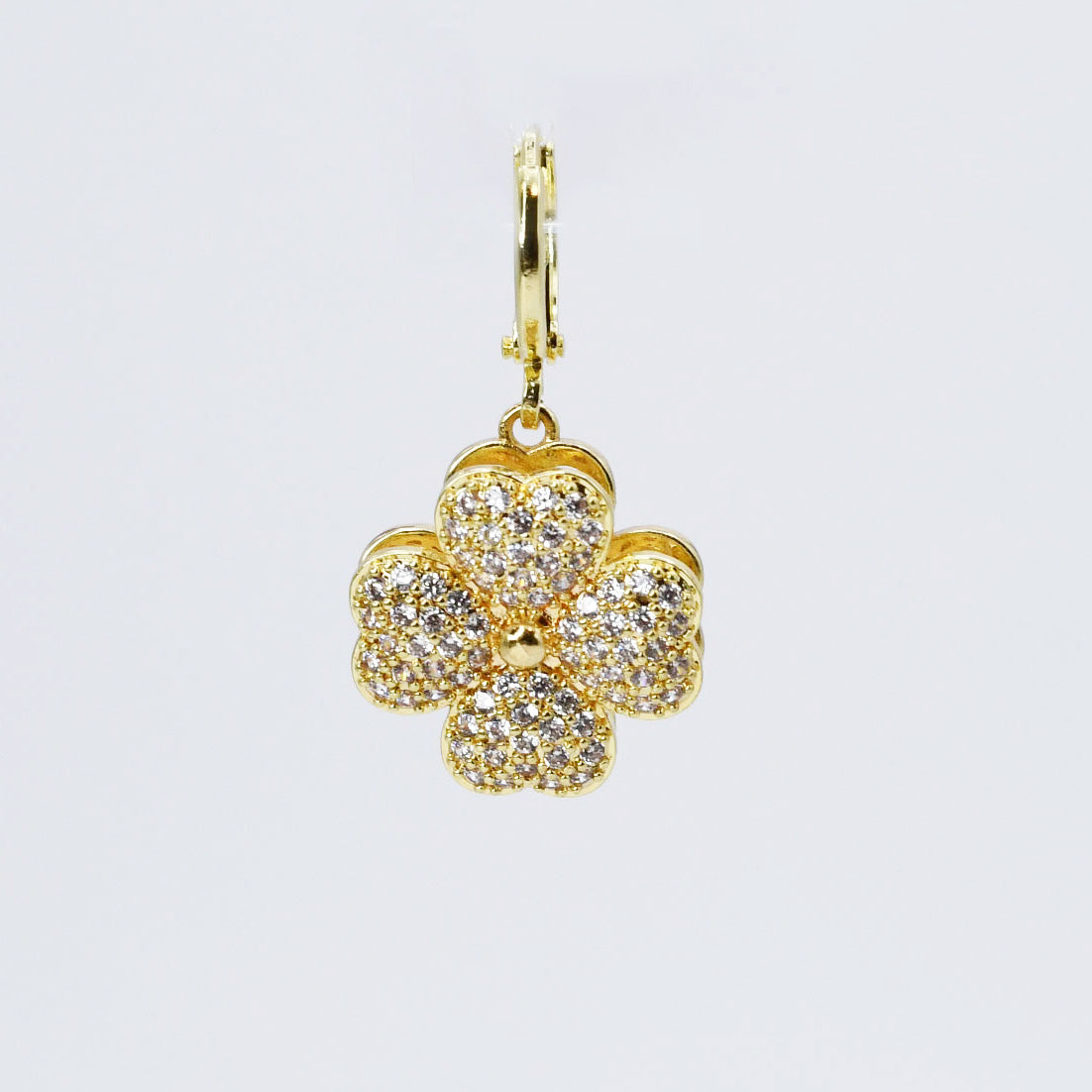 Sparkling Trebol Charm CH-280