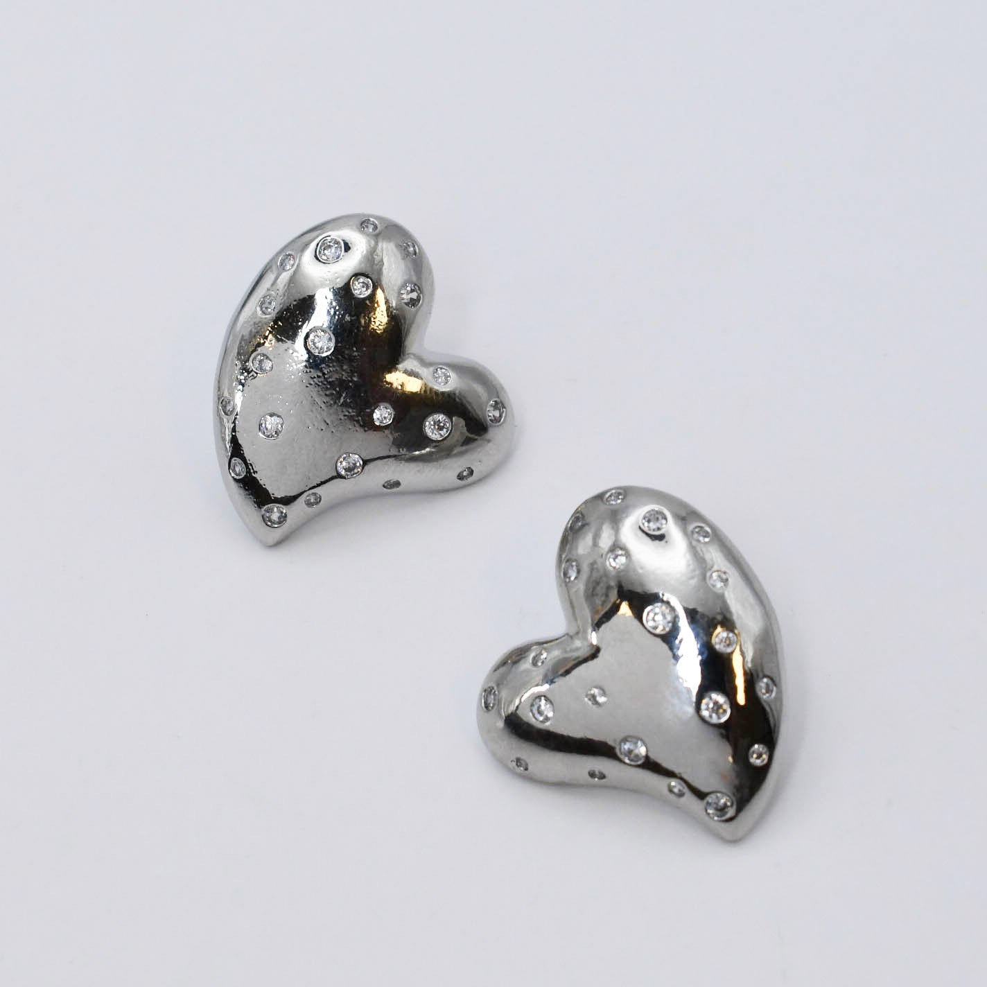 Sweetheart Dots Silver Studs D55