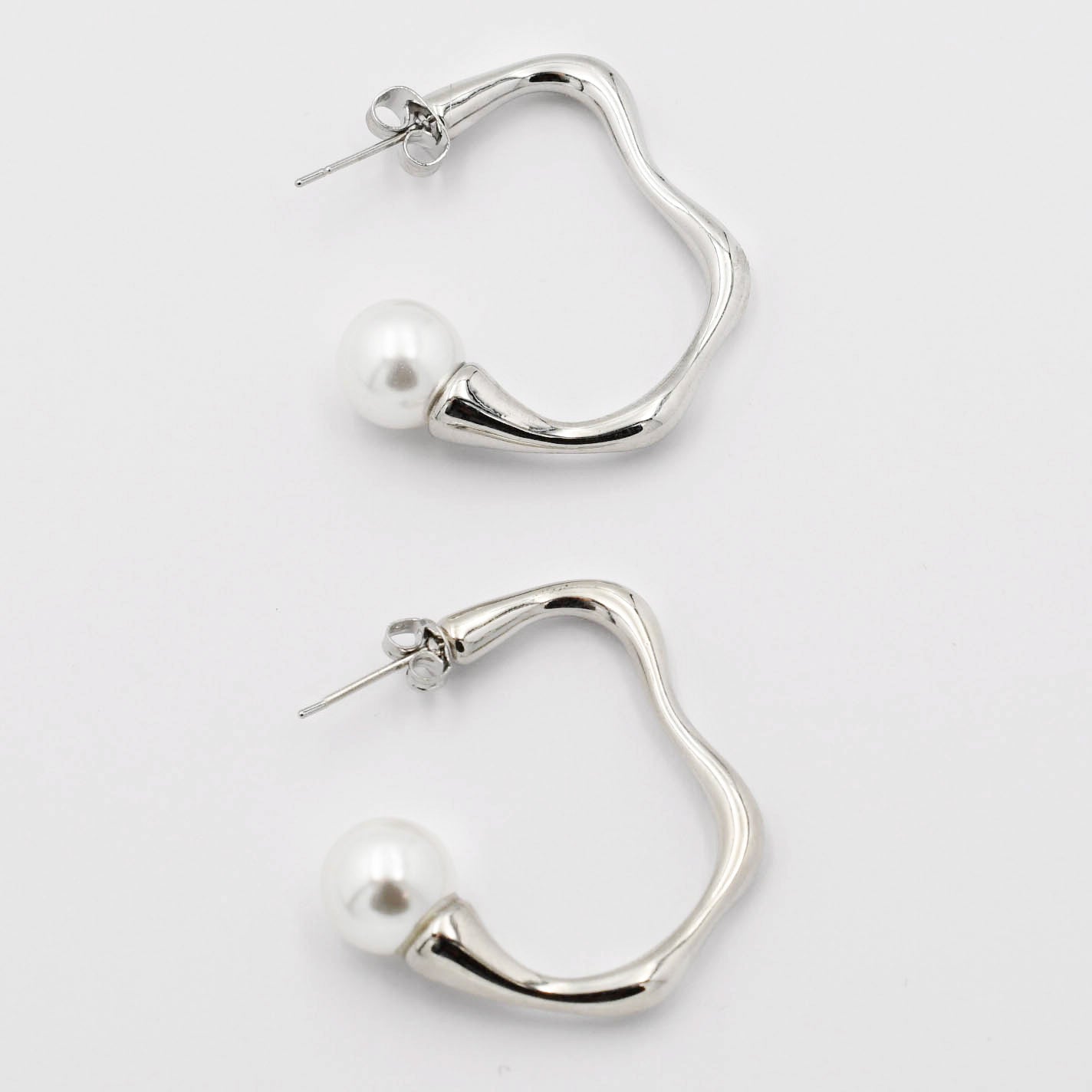 Uneven Pearl Hoop Silver G22