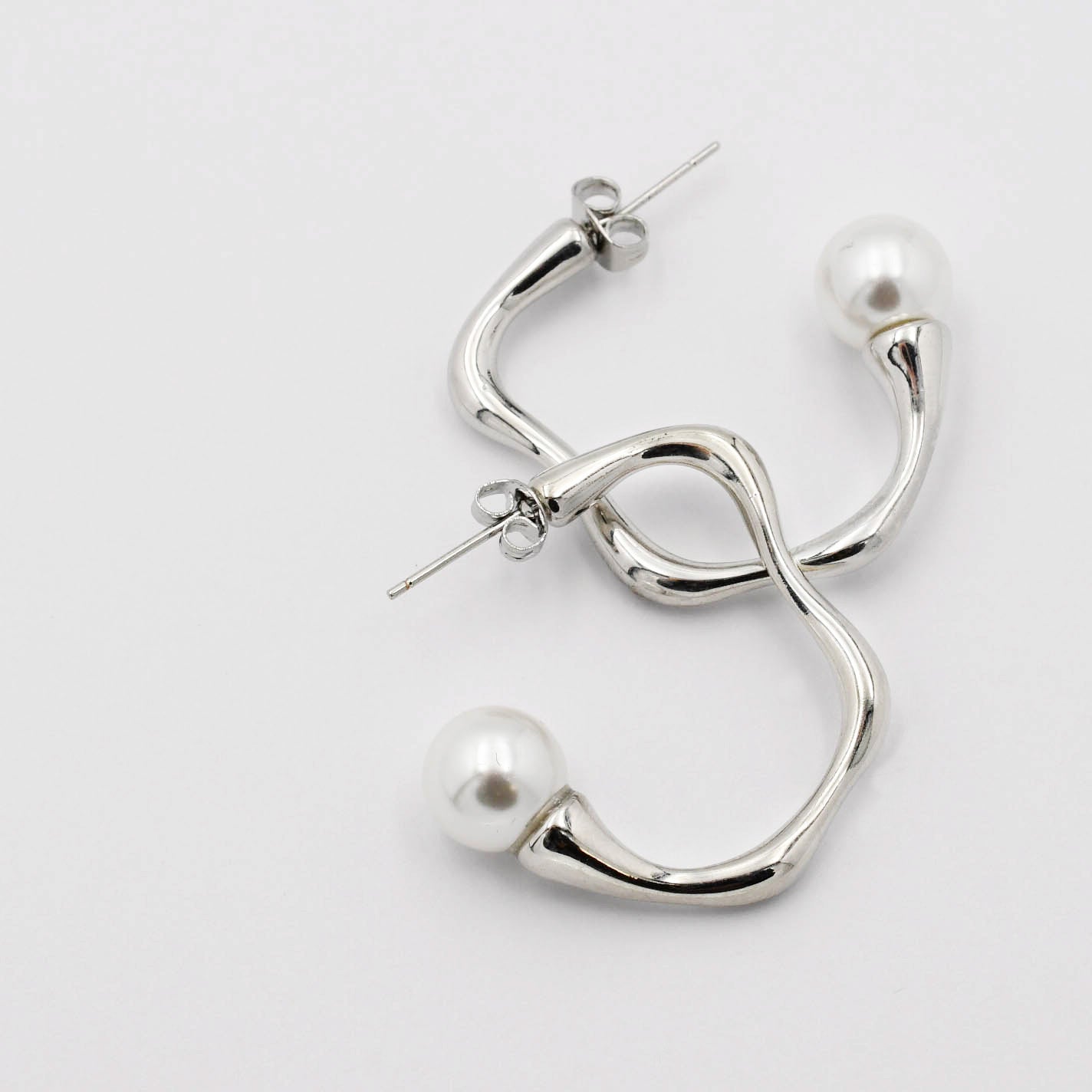 Uneven Pearl Hoop Silver G22