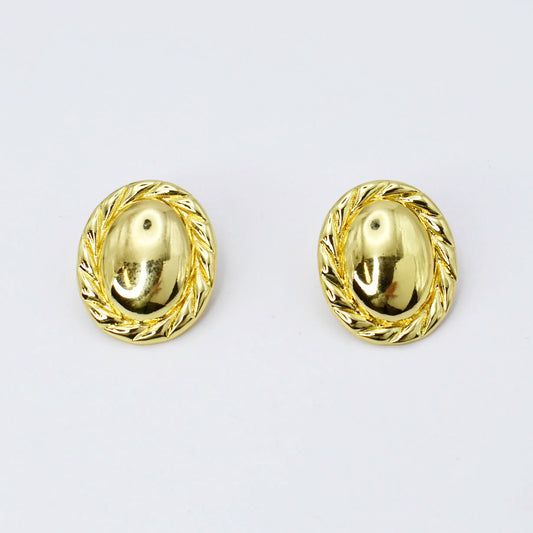 Vintage Lush Gold Stud D68