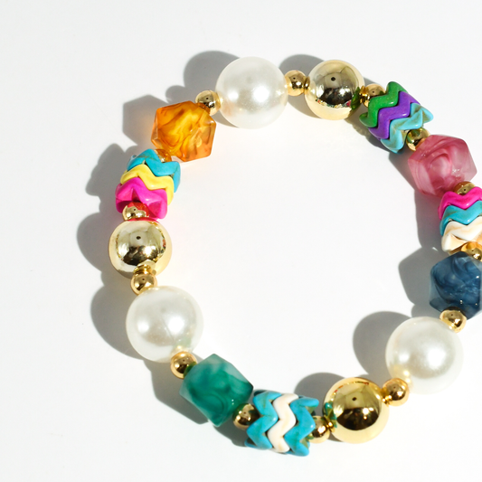 Modern bangle bracelet, Stylish minimalist bracelet, Sleek contemporary bangle, Polished chic bracelet, Clean modern bangle, Elegant simple bracelet, Smooth stylish bangle, Classic modern bracelet, Trendy sleek bangle, Refined minimalist bracelet, Contemporary chic bangle, Versatile modern bracelet