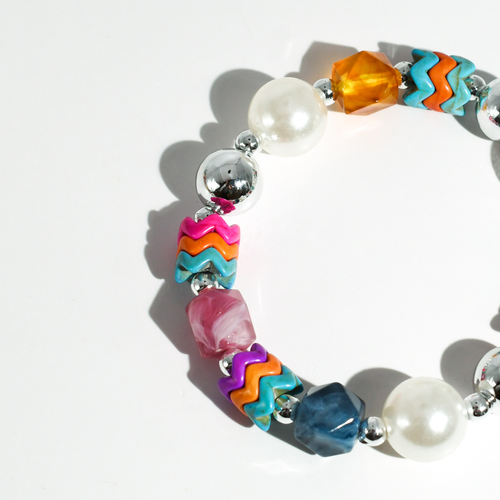 colorful gemstone jewelry, beaded fashion bracelet, gold or silver tone accessory, handcrafted beaded piece, trendy boho chic jewelry, vibrant statement wristwear, artisan handmade design, everyday stackable accessory, fashion jewelry for women, premium jewelry gift idea, boutique style wristwear, elevated modern jewelry
