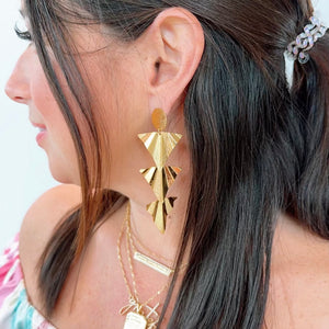 Triple foil earring A11