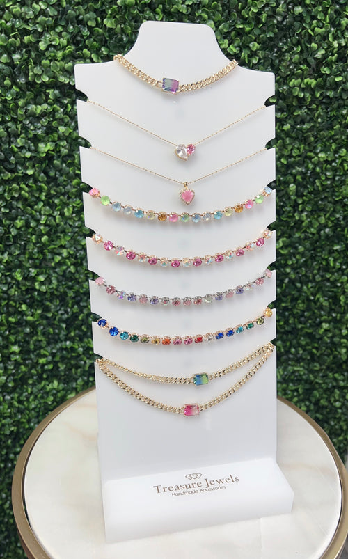 Acrylic necklace display