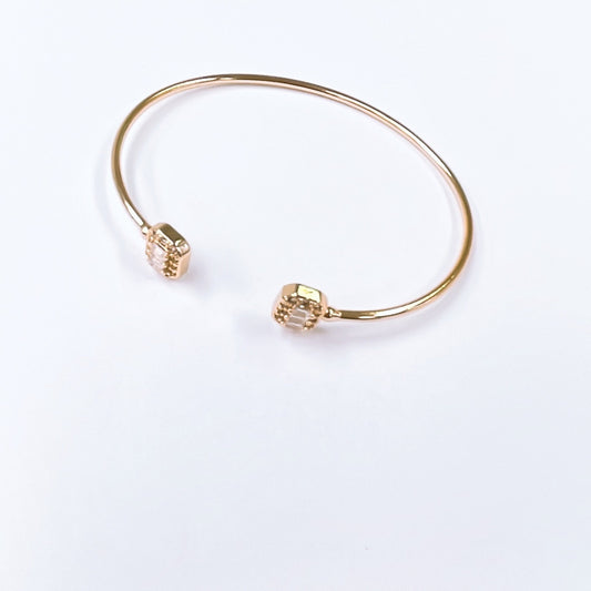 Double Square Bangle Gold O23