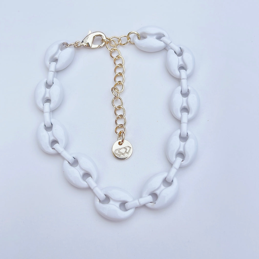 G white Bracelet O39